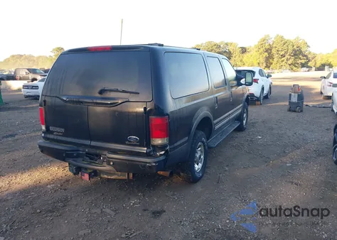 2003 Ford Excursion Limited из США, поврежденный, VIN 1FMSU43P93EC70666